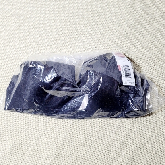 NWT Cacique Black Invisible Back Smoother Lightly Lined Full Coverage Bra (42C) - Picture 4 of 10